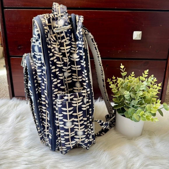 Ju-Ju-Be Be Right Back BRB Dandy Lines Collection Navy Floral Backpack DiaperBag - Picture 9 of 15